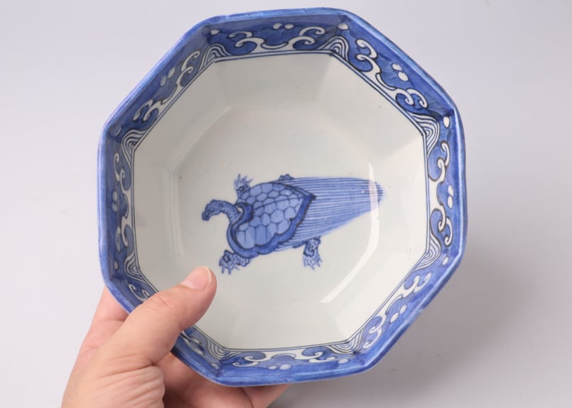 古伊万里　金魚　梅　波　八角鉢 伊万里染付麒麟八角鉢＜金継ぎしました＞ | 古美術 希 のぞみ 美術