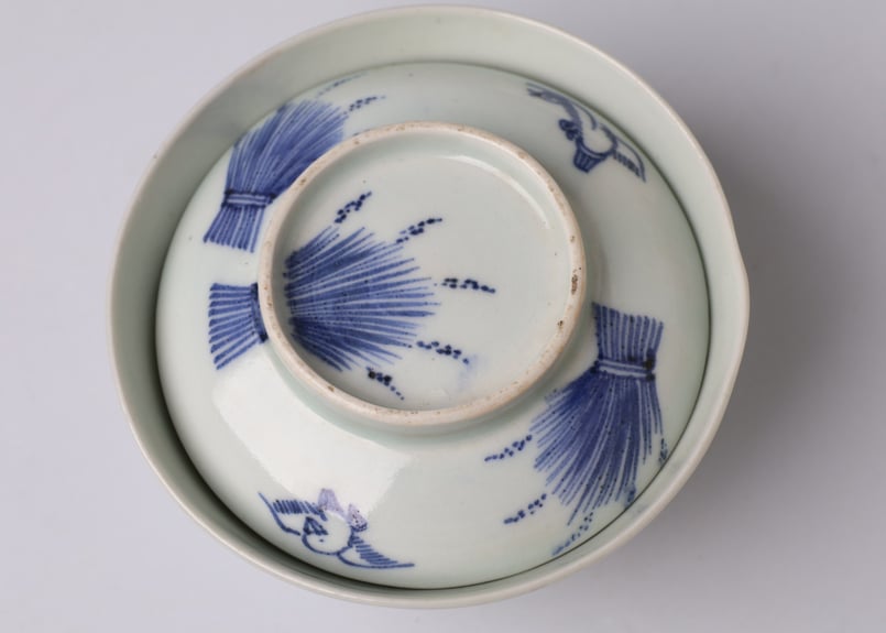 133 染付 古伊万里 稲束 雀 蓋茶碗 | あさい骨董店