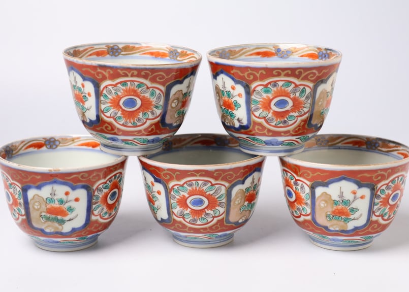 骨董　アンティーク　古伊万里　輸出伊万里　色絵　猪口　盃　酒器　カップ　輸出手 191 錦手 古伊万里 花 中猪口 | あさい骨董店