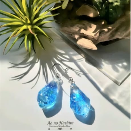 しずく型ピアス | STORES