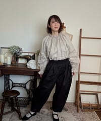 【ブラック】コクーンシルエットパンツ