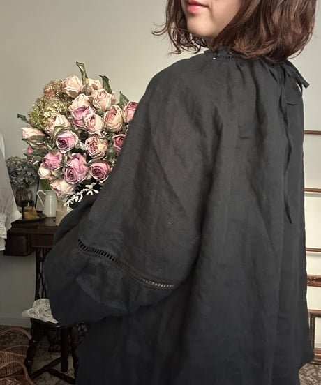 【ブラック】はしごレースブラウス