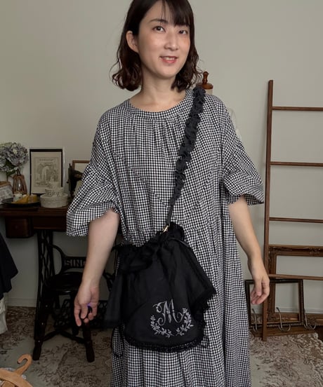 【アンティークすみ黒】　チュールフリルショルダー
