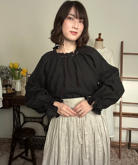 【ブラック】はしごレースブラウス
