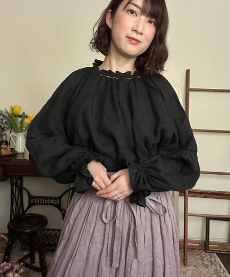 【ブラック】はしごレースブラウス