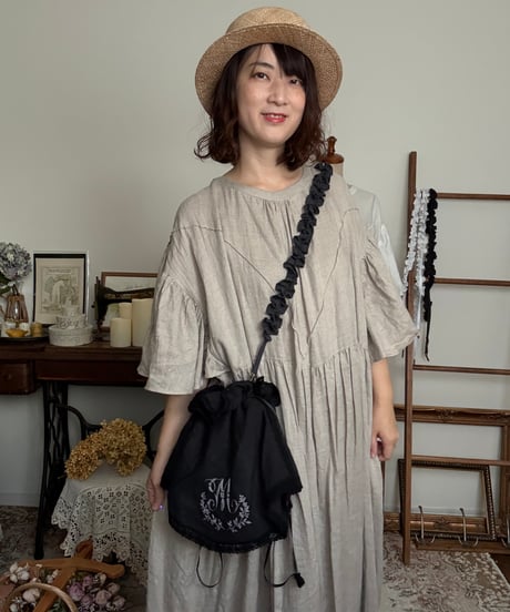 【アンティークすみ黒】　チュールフリルショルダー