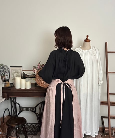【ブラック】はしごレースブラウス
