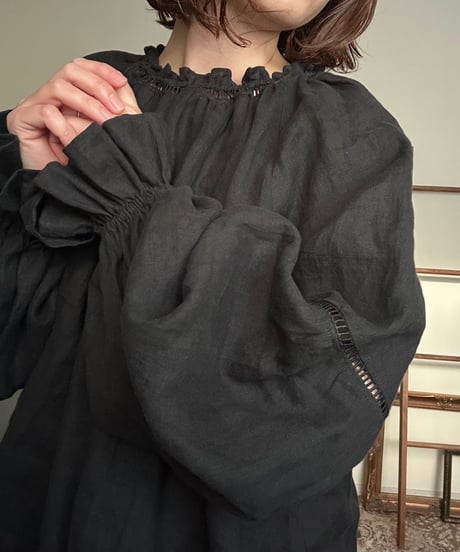 【ブラック】はしごレースブラウス
