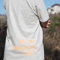 斑尾1381 シンプル背面ロゴTシャツ（袖ロゴなし）