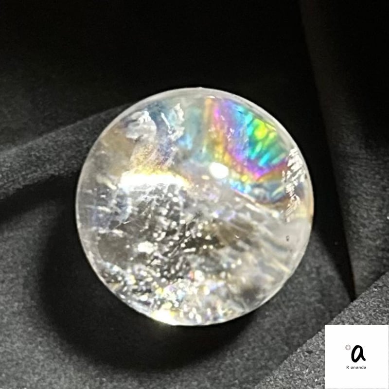 アイリスクオーツ（虹入り水晶）/スフィア/約42.6㎜ | R ananda