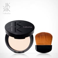 WHITENING ＆ ACNE UV POWDER（ホワイトニング＆アクネUVパウダー）