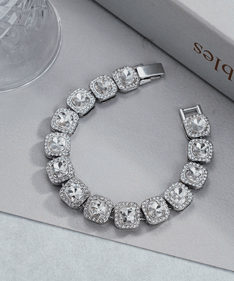 classic crystal cushion bracelet　NL2240