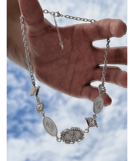 butterfly oval frame clear stone choker　NL2222