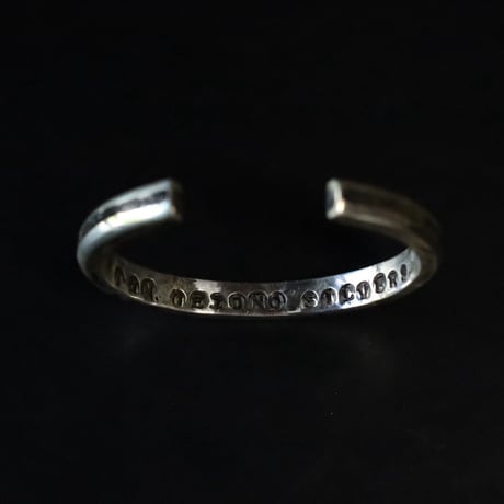 ROUND BANGLE MID