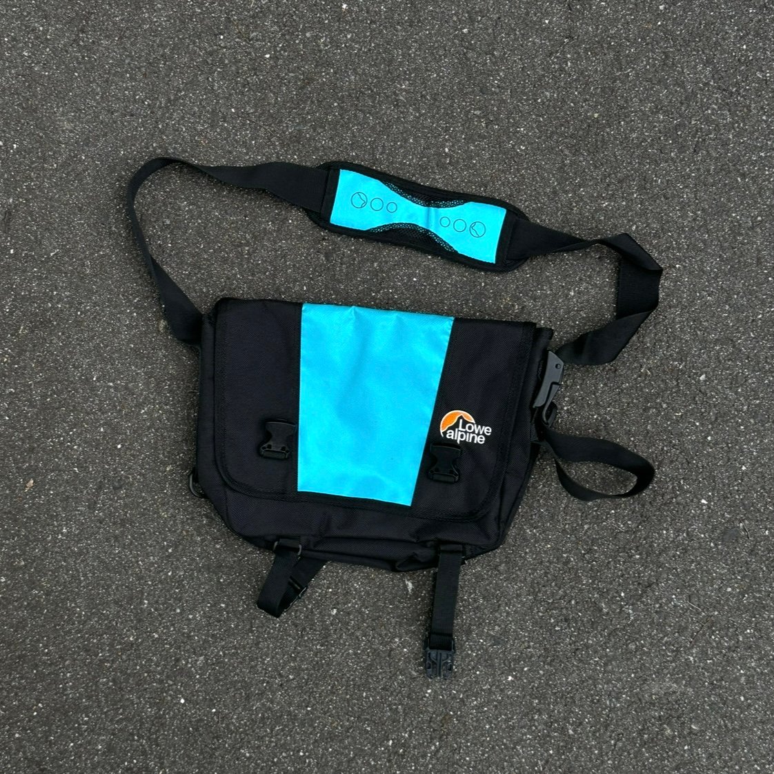 00s Lowe Alpine Courier Bag | Quicken Store