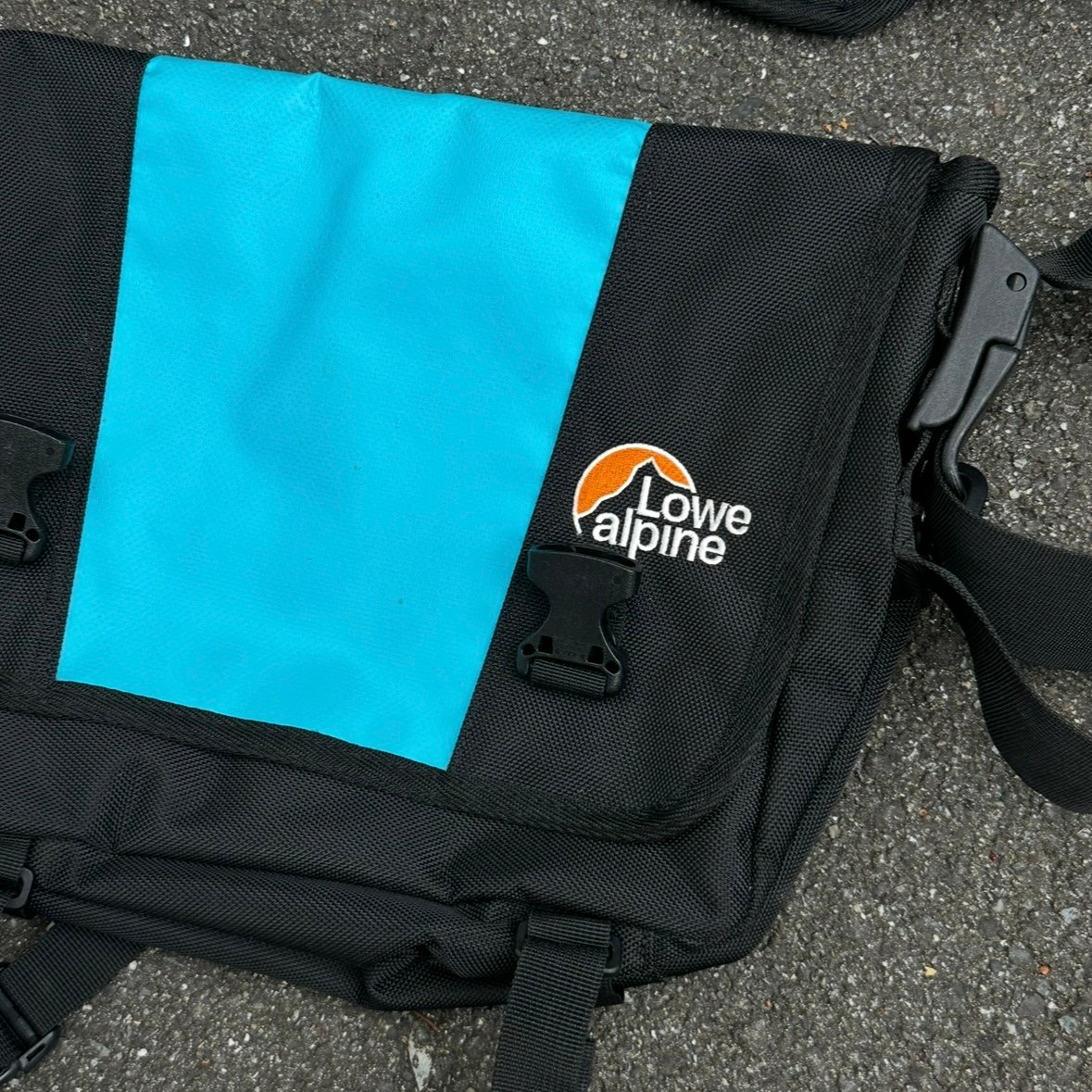 00s Lowe Alpine Courier Bag | Quicken Store