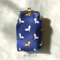 身だしなみポーチ ／魚の尾っぽ