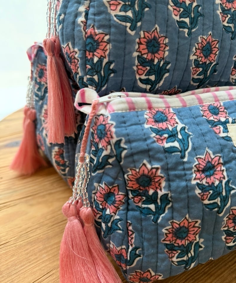 インド綿ブロックプリント キルトポーチ ブルー | Laddu