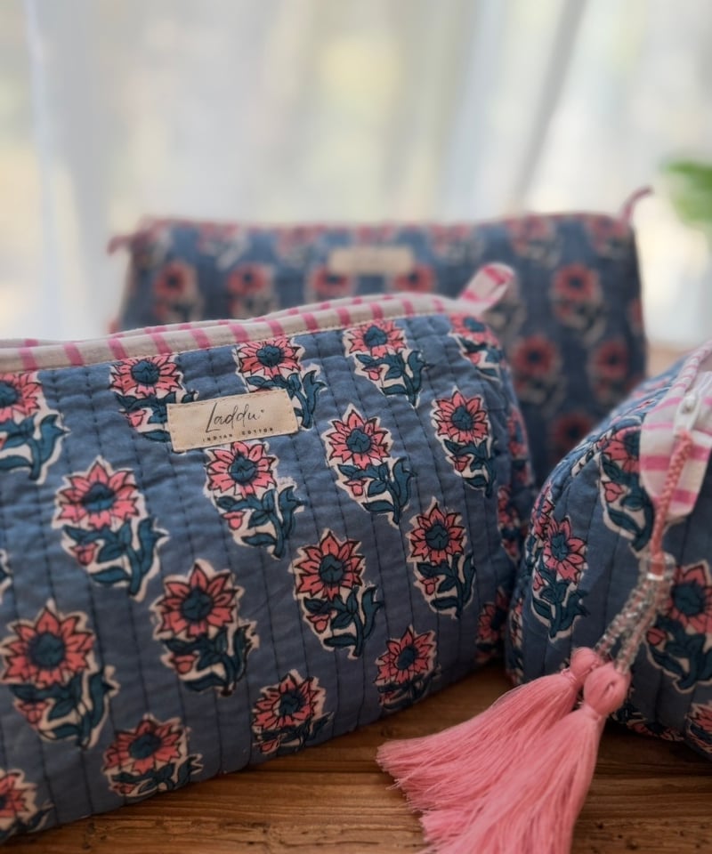 インド綿ブロックプリント キルトポーチ ブルー | Laddu