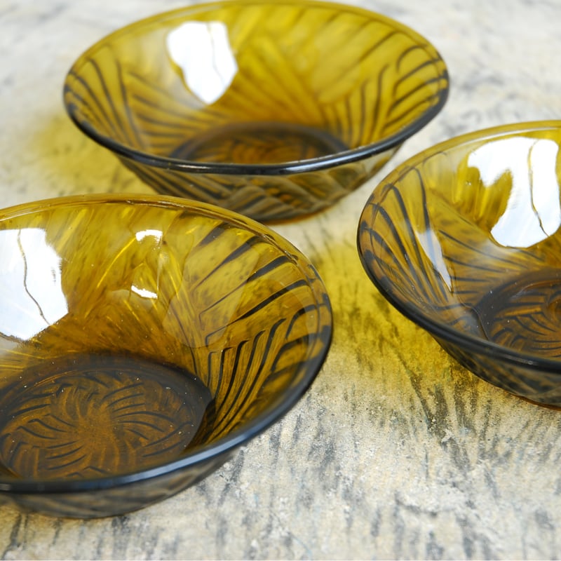 緑と金の花柄ガラス皿 グリーンガラス皿 | 8blanks