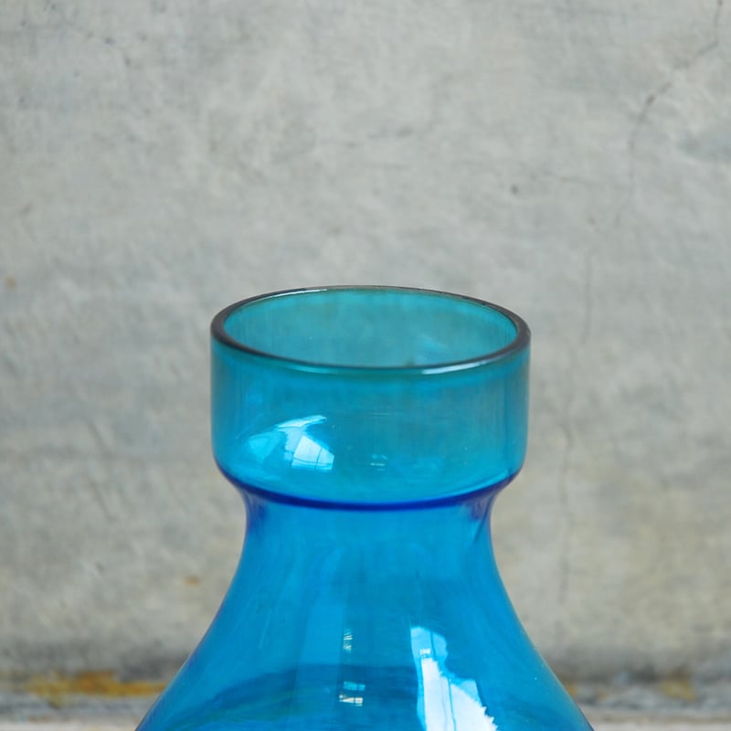 青色ガラス フラワーベース 魚モチーフ 青色ガラス フラワーベース 魚