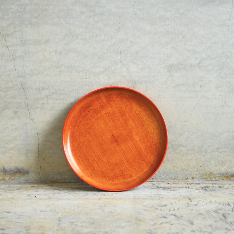 縁赤が映える 木製丸皿 | 8blanks