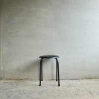 ブラックフレームスツール　〈MD〉