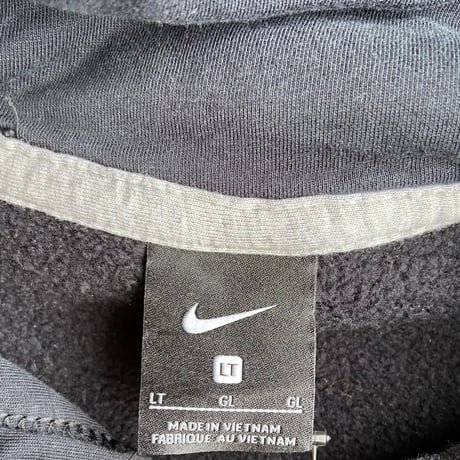 【NIKE】"CROSS COUNTRY" カレッジプリント パーカー ブラック メンズLT