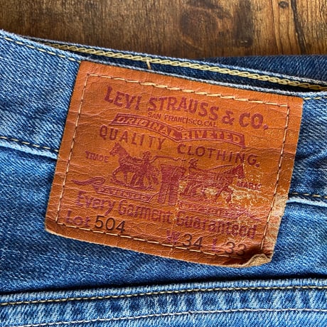 色落ち抜群！【Levi's】504 ダメージあり ストレート W34
