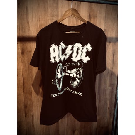 公式・23年製【AC/DC】 エーシーディーシー  悪魔の招待状 大砲 バンドTシャツ ブラック XLサイズ