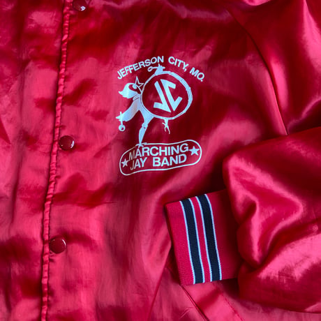 80s USA製 【Dunbrooke】 ナイロン サテン スタジャン XL レッド Jefferson City Marching Jay Band ホーンライン 企業物