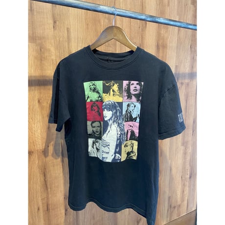 【TAYLOR SWIFT】 THE ERAS TOUR オフィシャル ツアーTシャツ 両面プリント S ブラック
