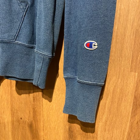 【Champion】リバースウィーブ プルオーバーパーカー M デニム風スウェット 青