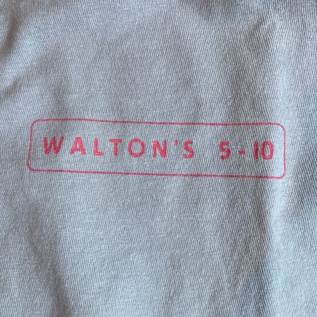 【COMFORTWASH】 WALTON'S 5-10 ウォルマート1号店 イラストプリント グレージュ系 L