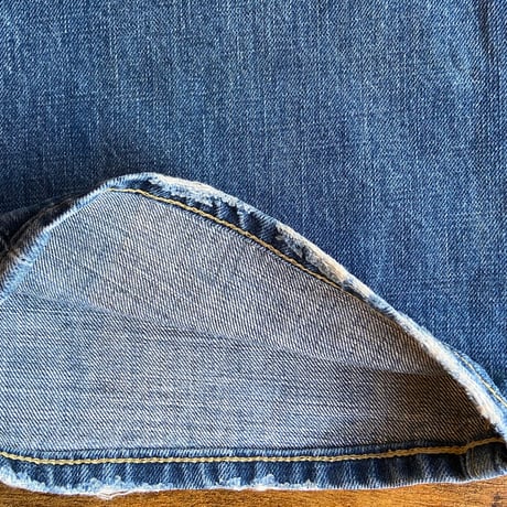 色落ち抜群！【Levi's】504 ダメージあり ストレート W34