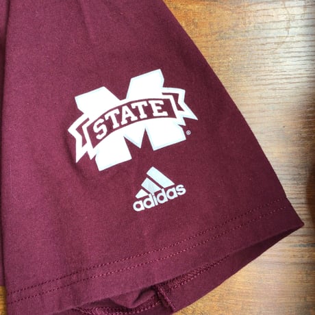 【adidas】 ミシシッピ州立大学 ブルドッグス カレッジTシャツ メンズ2XL バーガンディ ホンジュラス製 アディダス