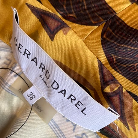 希少【GERARD DAREL PARIS】 総柄 シルクタッチ ジップアップパーカー ネイティブモチーフ 38サイズ イタリア製
