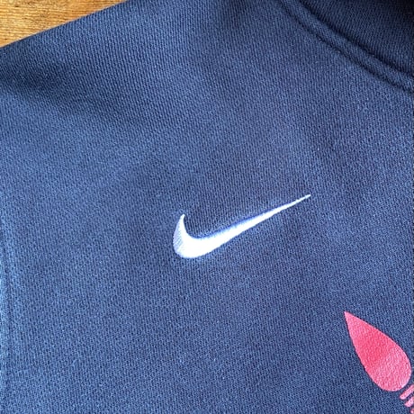 【NIKE】"CROSS COUNTRY" カレッジプリント パーカー ブラック メンズLT