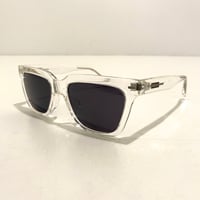 FLUX ユニセックス モデル サングラス Clear × Dark Grey Pol フラックス クリア フレーム / ダークグレー ポラライズド 偏光レンズ