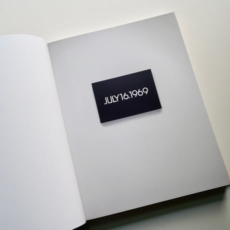 On Kawara / 10 Tableaux