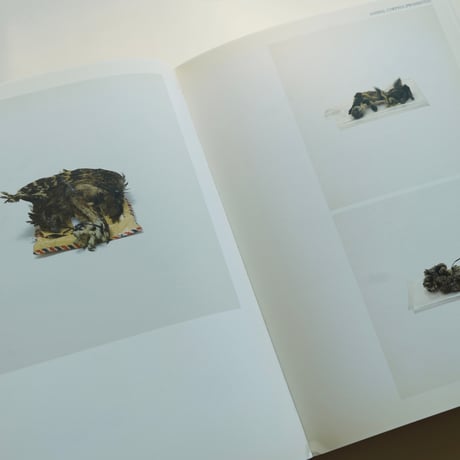 TARYN SIMON - CONTRABAND (2010) 古書