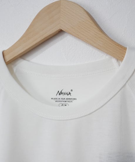 ナンガ【NANGA】ドライミックス ラグランスリーブ Tシャツ　ホワイト