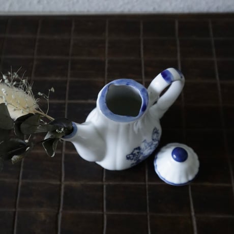 醤油挿しだったものは花器になる