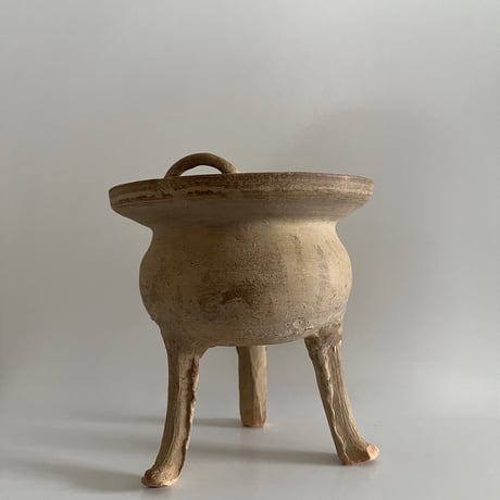 Pottery pot