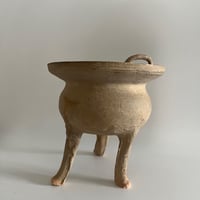 Pottery pot