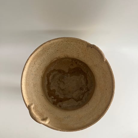 Pottery pot