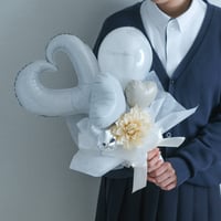 卒業バルーンブーケ（白）｜アーティシャルフラワー入り・名入れ可