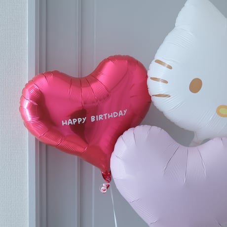 浮かせてお届け｜キティ ハートバルーンパフェ｜バルーンギフト・誕生日バルーン・ヘリウムバルーン