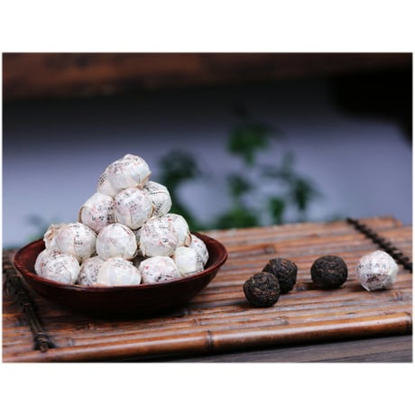 プアール熟茶（龍珠）　６珠（約７ｇ／珠ｘ６珠）　袋入り