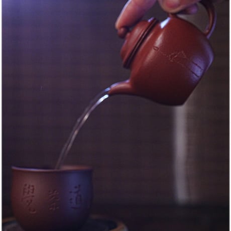 当下紫砂（秋水壺）